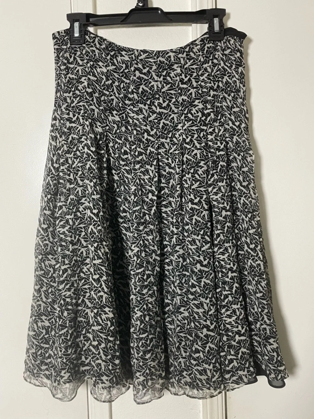 Jones New York 100% silk midi skirt
